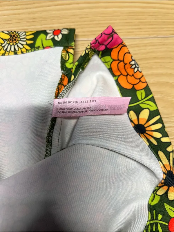 Sugar Thrillz Modern Love Floral Mini Skirt Green Retro 70s XS - Image 9
