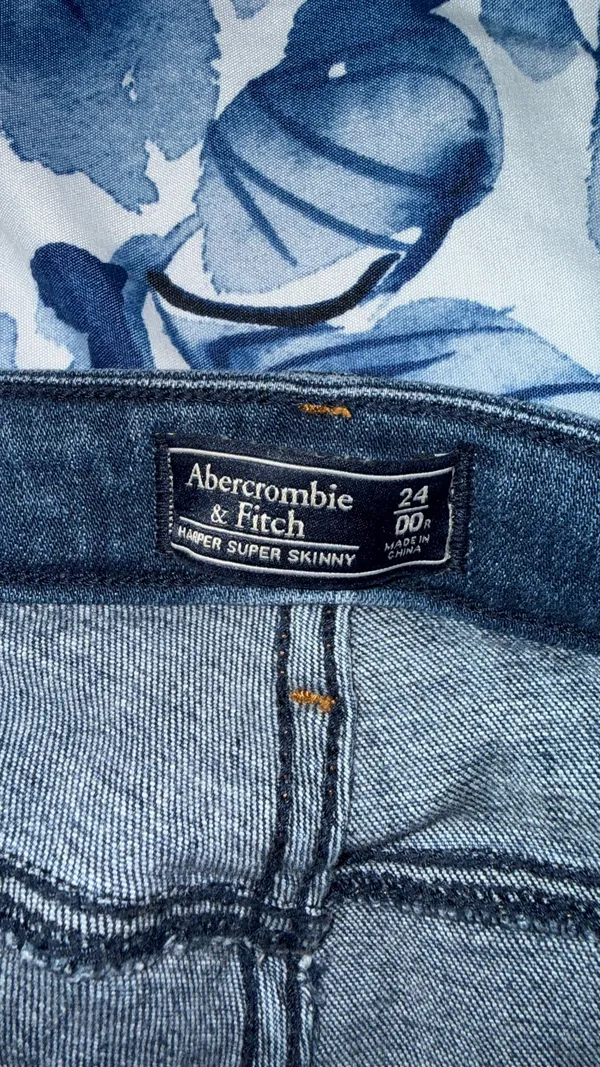 Abercrombie Harper Super Skinny Jeans - Image 3