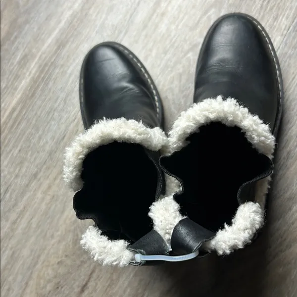 Calvin Klein Black Leather Shearling-Lined Boots Size 5 M - Image 6