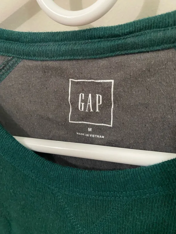 GAP Men's Long Sleeve Crewneck Sweater Tee - Image 3