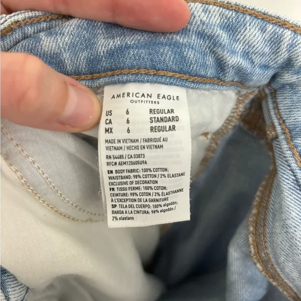 American Eagle Destroyed Light Wash Mom Jean Comfort Stretch Waist - Size 6 - Image 6