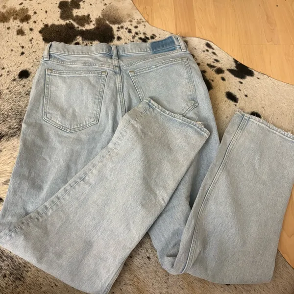 ABERCROMBIE & FITCH The 90’s Straight Low Rise Jeans Light Wash Size 10/30‎ Long - Image 3