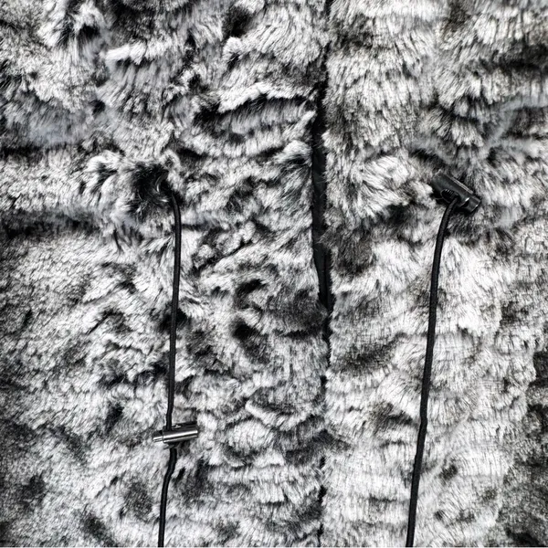 Reversible Vest Leopard Faux Fur Quilted Black with Fur Trim Vintage Y2K Mobwife - Image 7