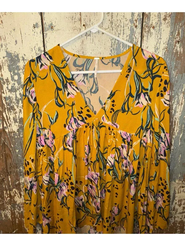 Free People Bella Gold Yellow Floral print tunic top size XS - Image 6