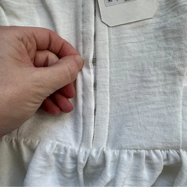 Altar'd State Women's White Off-Shoulder Top Size Small NWT - Image 4