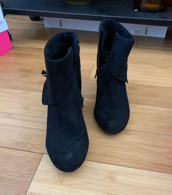Booties Black Size 8 - Image 2
