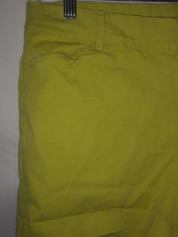 Old Navy 12 Lime Short Shorts - Image 2