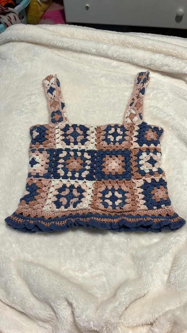 American Eagle Crochet Tank Top - Image 3