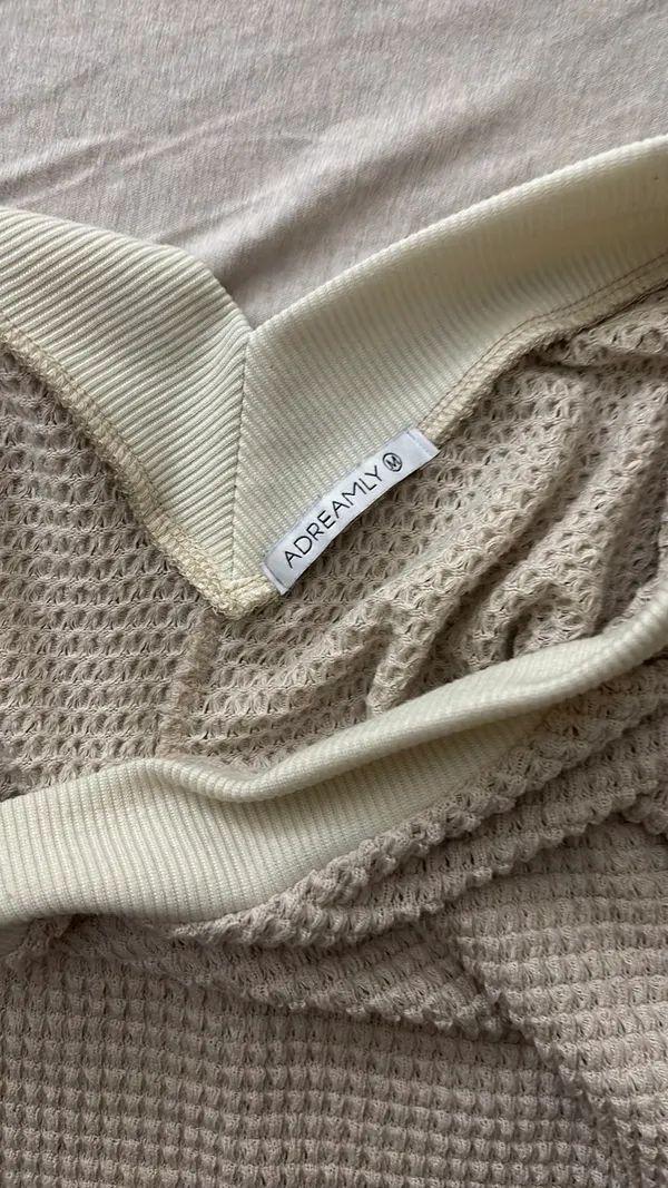 Cream v neck sweater adreamly Tan Size M - Image 3