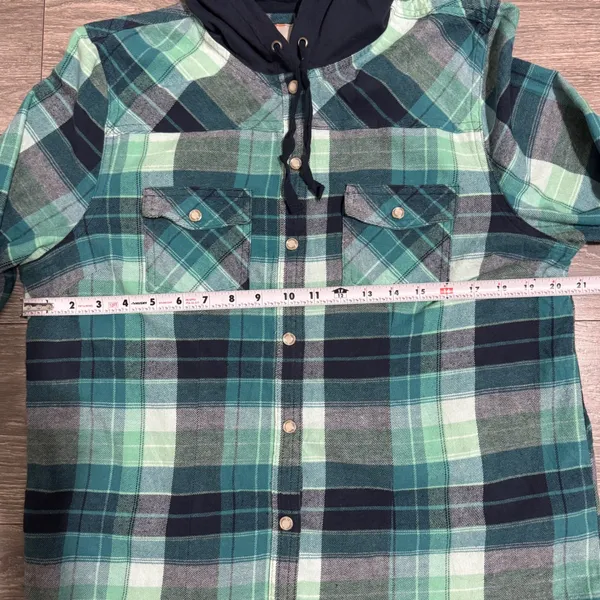 Legendary Whitetails Womens Green Plaid Hooded Flannel Shirt Large 6578 Shacket‎ - Image 8
