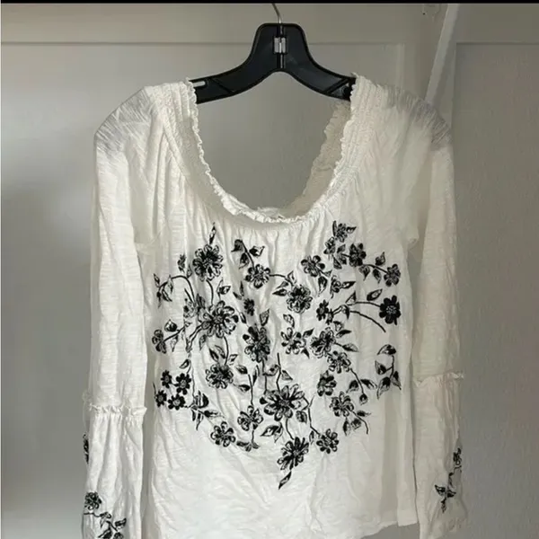 Anthropologie Embroidered‎ Floral Top size S - Image 3
