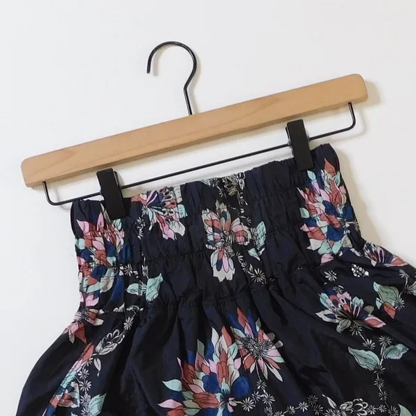 FREE PEOPLE Movement The Way Home‎ Floral Shorts Black Athletic Print X-Small - Image 4