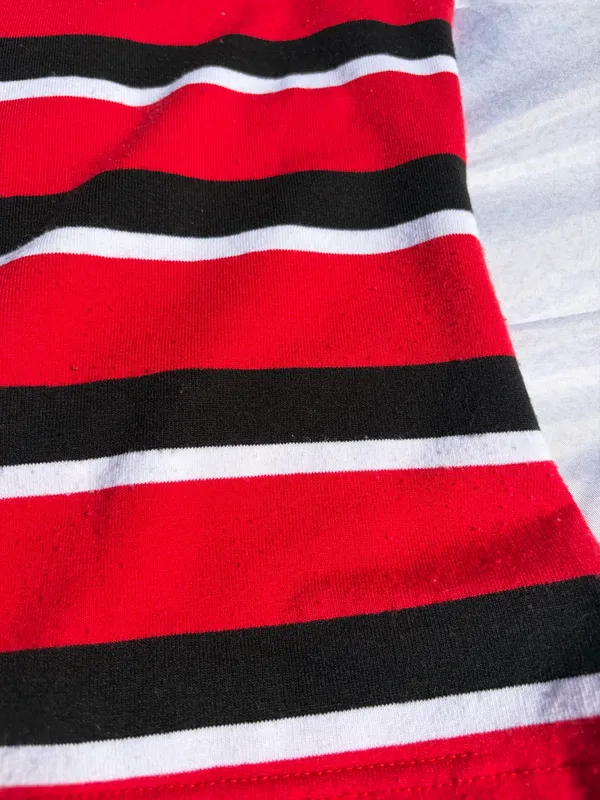 Y2K Zoey Beth red and black shirt Size M - Image 5