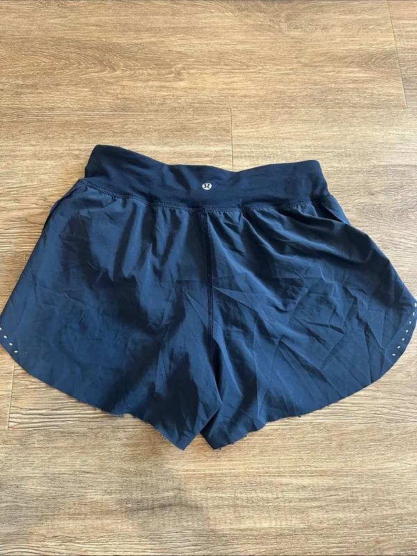 Lululemon Find Your Pace High-Rise Lined Short 3” - Image 3