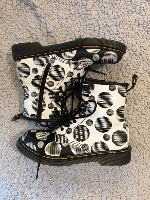 Dr. Martens Junior 1460 White & Black Polka Dot Leather Boots Size US L6 / UK - Image 4