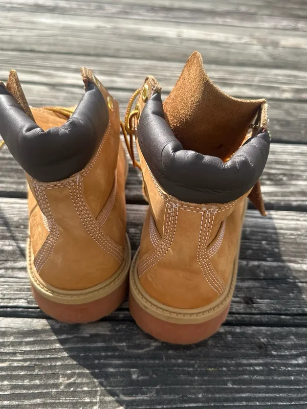 Timberland 6 Inch Premium Waterproof Boot 'Wheat' Nubuck Size 7 Women's Size 8.5 - Image 4