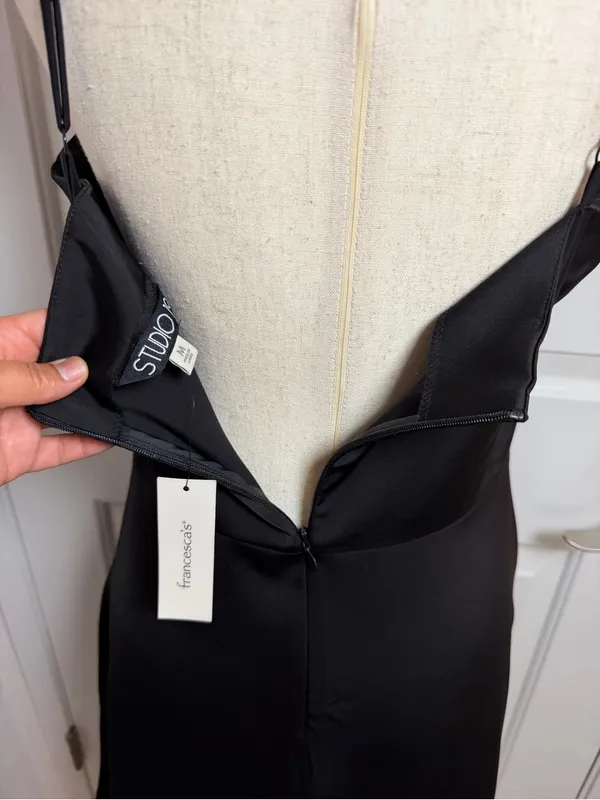 Francesca’s Studio 19 Black Square - Image 7