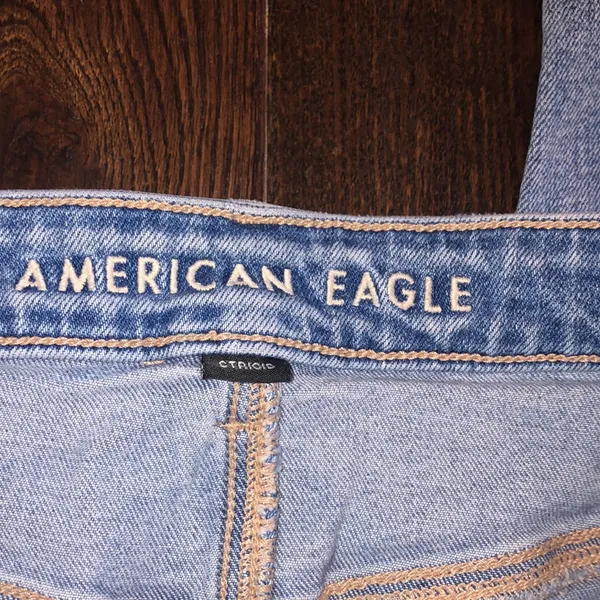 American Eagle MOM jeans size 6 long distressed - Image 3