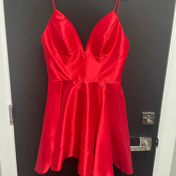 NWT Sherri Hill 52378 Satin cocktail Dress with V-neck bodice Red size‎ 12 $298 - Image 3