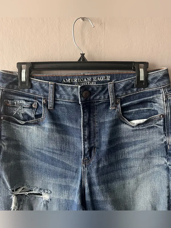 American Eagle Distressed Hi Rise Slim Jeans Size 10 - Image 3