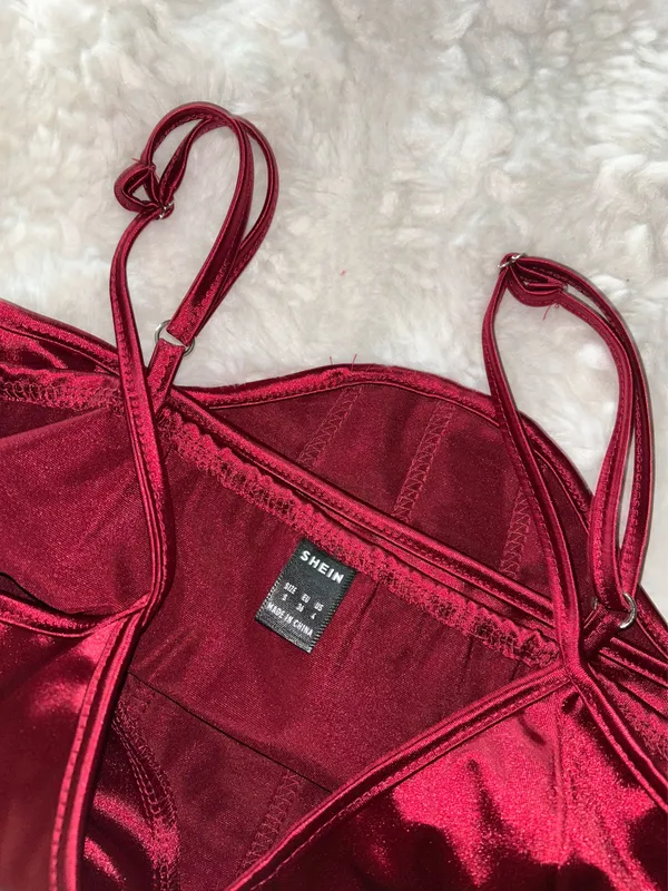 NWOT Red Curved Hem Satin Cami Crop Top - Image 4
