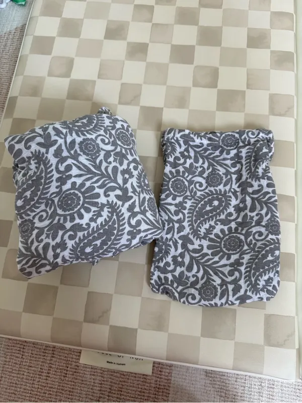 Women’s Grey White Paisley Print Nursing Cover Adjustable Pouch NEW - Image 4