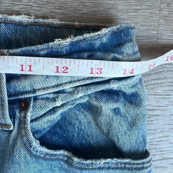Abercrombie Ultra High Rise 90s Straight Jean, Light with Vent Hem - Image 12