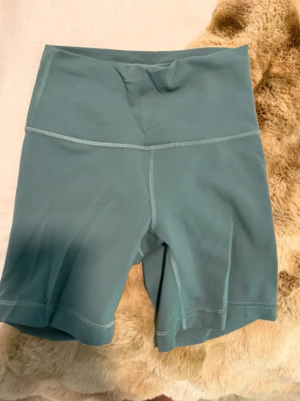 Lululemon Wunder Train High-Rise Short - Image 2