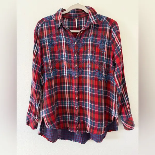 Free People Magical Plaid Boho Cottage Embroidered Cotton Button Down size small - Image 4