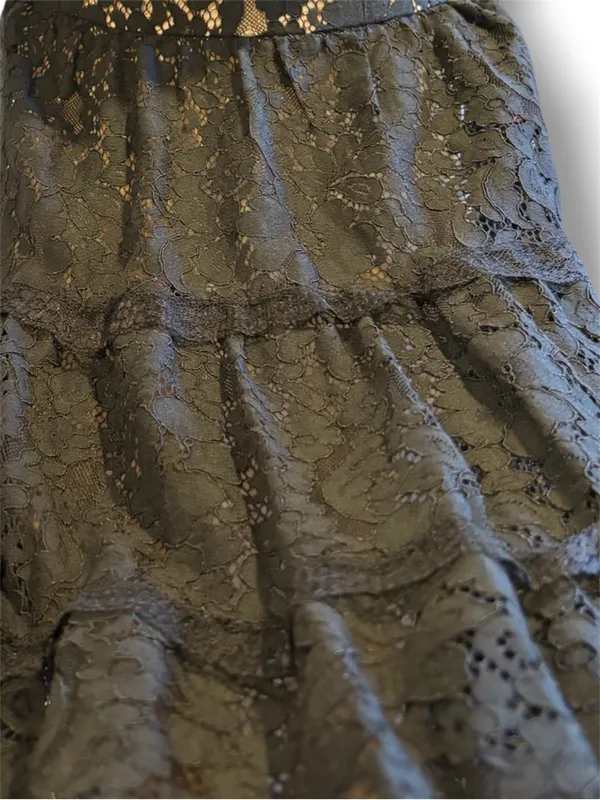 Lulus Black Lace Tiered Maxi Dress NWT XS Off-The-Shoulder V-Neck - Image 7