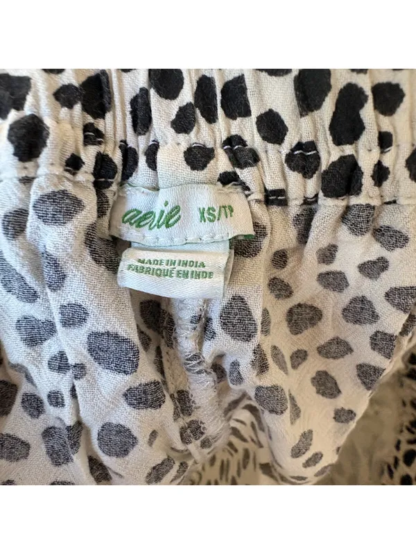 Aerie Cream & Black Dalmatian Print Lightweight Elastic Waist Shorts Size XS - Image 4