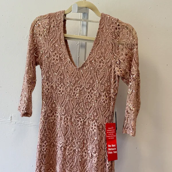 NWT Marina Blush Pink Sequin Lace V-Neck Maxi Gown Dress 6 263560 Wedding Guest - Image 3