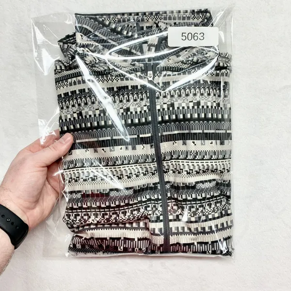 Nike Pro‎ Dri-FIT 1/2 Zip Pullover Womens Size M Grey Geometric Fair Isle Fleece - Image 9