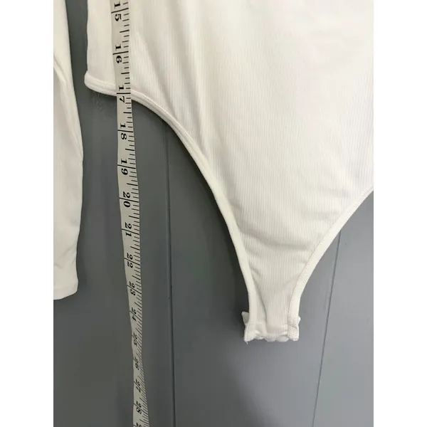 NEW Halara White Ribbed Knit Square Neck Long Sleeve Skinny Casual Bodysuit S - Image 4
