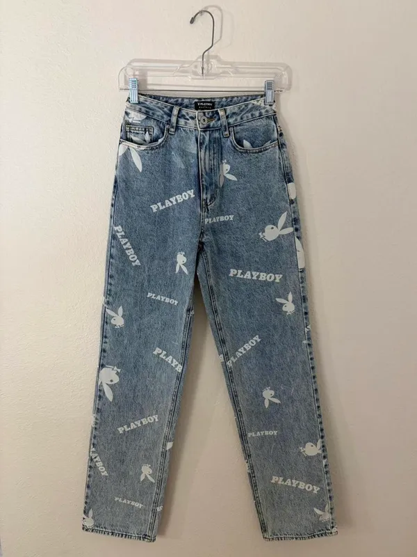 playboy 90s boyfriend jeans medium wash - Image 2