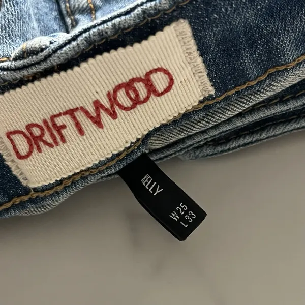 Anthropologie DRIFTWOOD Kelly Bootcut Jeans 25 Floral Embroidery Mid Rise Boho Cowgirl Chic - Image 7