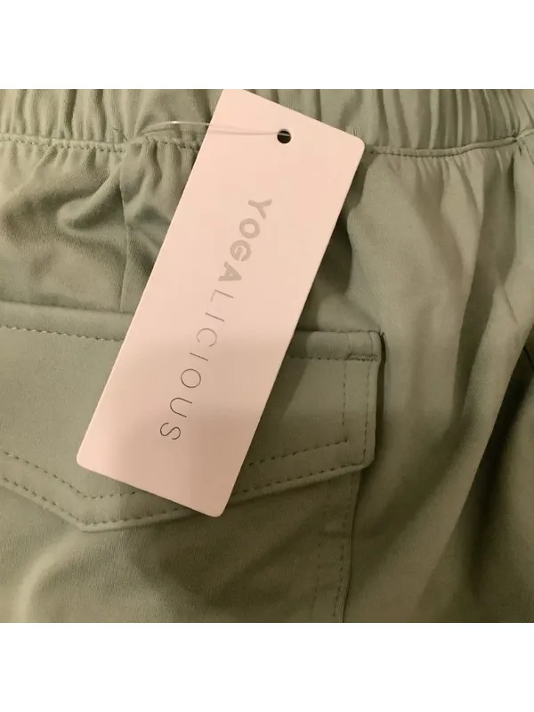 Yogalicious Size XL, Lily Pad Lux Utility 4" Cargo Short. New With Tags - Image 6