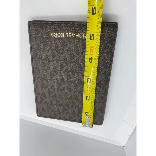 NWOT Michael Kors Jet Set Travel Passport Holder Wallet - Brown - Image 7