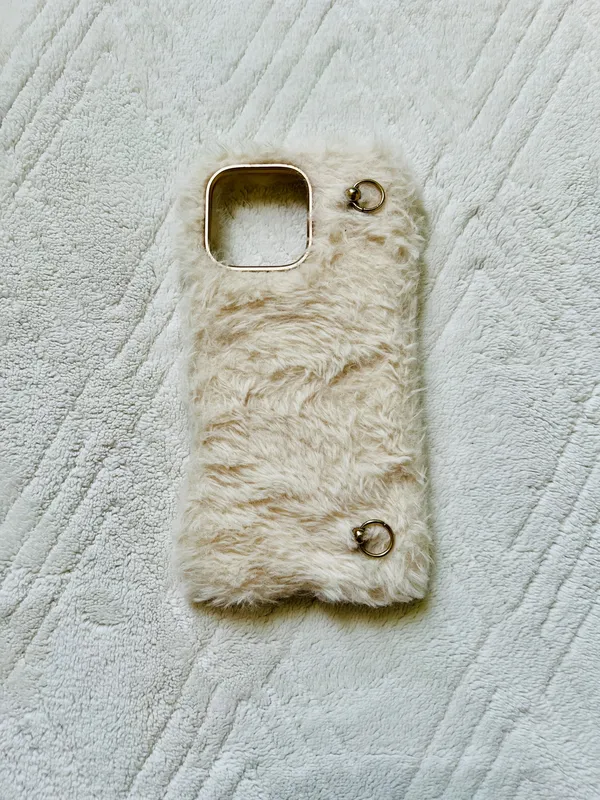 heyday cream faux fur iphone 16 pro max phone case - Image 3