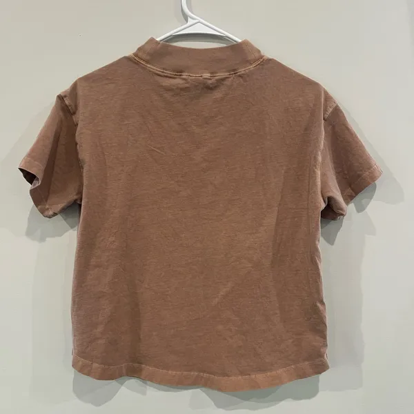 Old Navy Men's Tan Short Sleeve Tee - Image 3