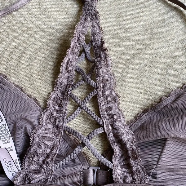 Victoria's Secret Front Enclosure Light Plum Bralette - Image 6