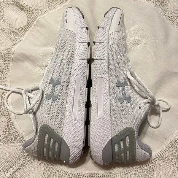 Under Armour Charged Rogue Running Sneakers Woman’s 10 White Gray - Image 5