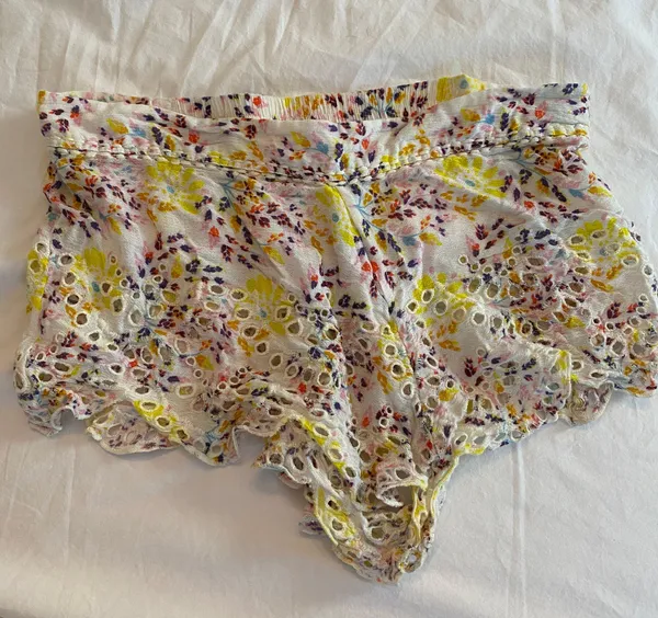 Free People Floral Flowy Shorts - Image 4