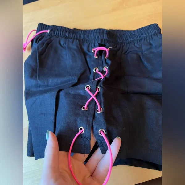 NWT LF Millau linen bungee shorts - Image 2