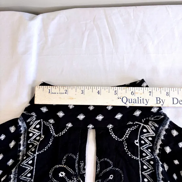 Rip Curl Womens Small Black White Geometric Print Mock Neck Keyhole Blouse Top‎ - Image 10