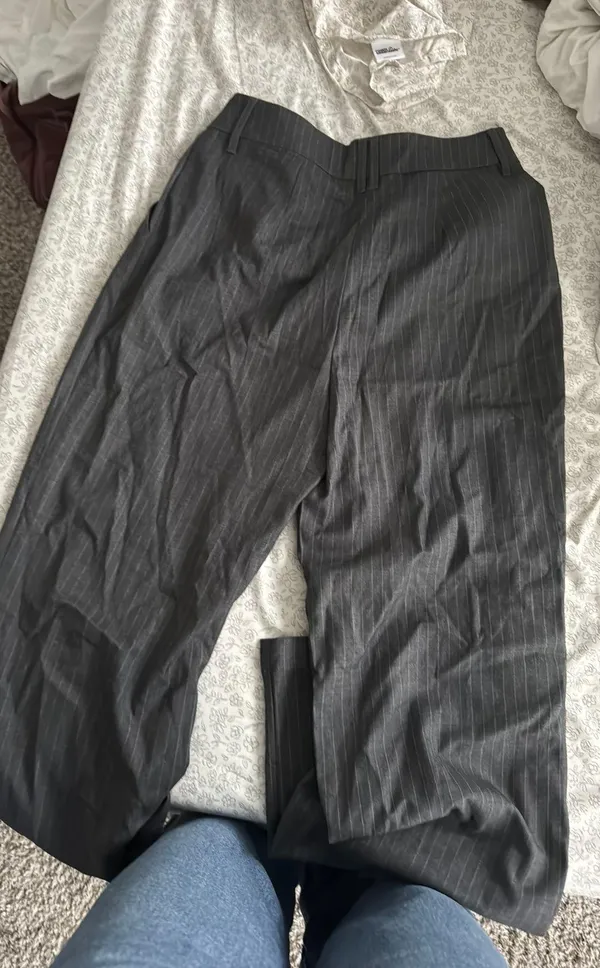 Target Gray Dress Pants Size 6 - Image 3