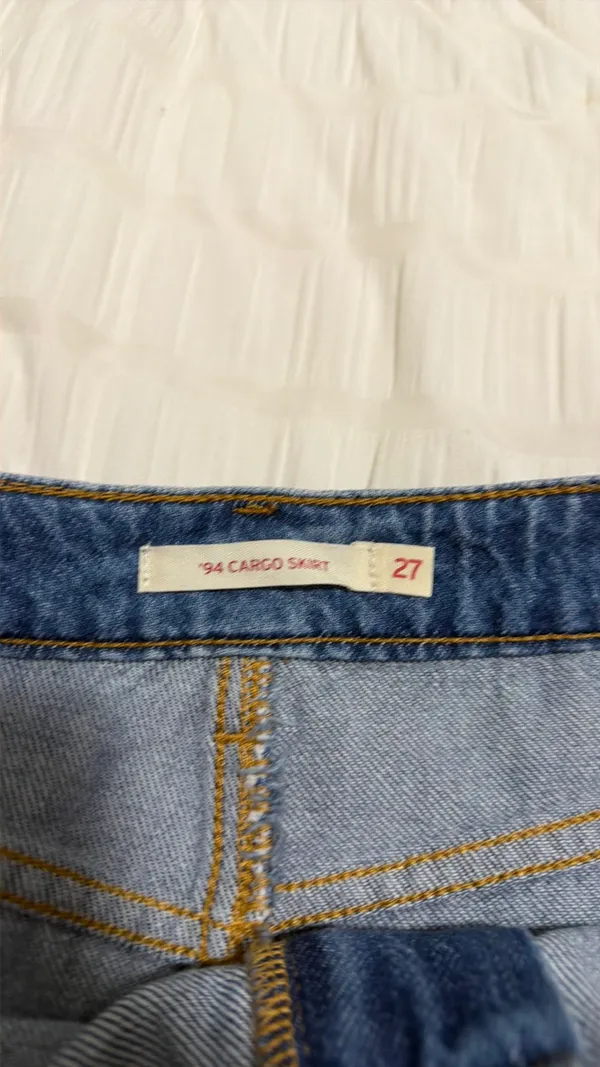 Levi’s Cargo Skirt Mini - Image 2