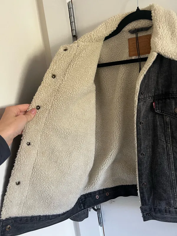 Levi’s Sherpa Trucker Jacket - Image 3