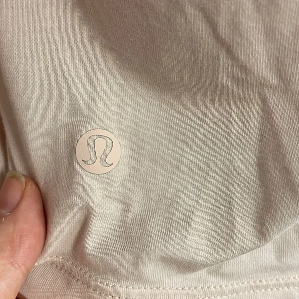 Lululemon Athletica Light Pink Long Sleeve Top size 12/14 lightweight tshirt - Image 3