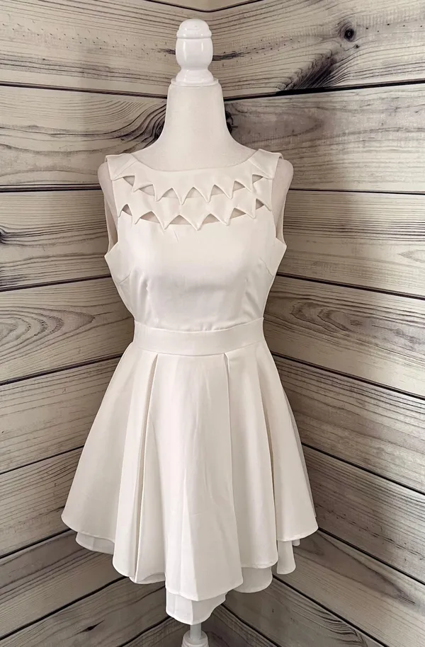 Latiste White Cutout Backless Fit & Flare Dress XS NWT - Image 4